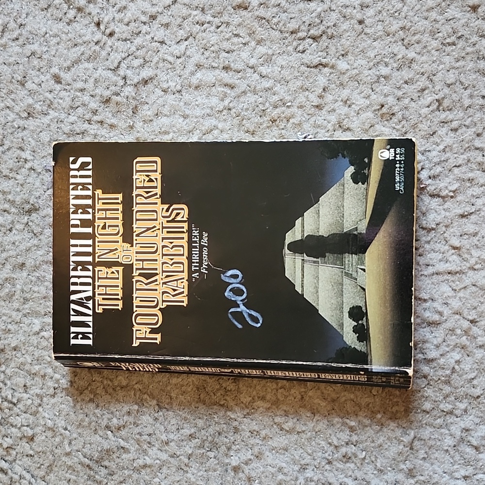 Elizabeth Peters: The Night of Four Hundred Rabbits